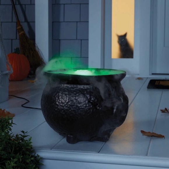 Target Hyde & EEK! Halloween Witch’s Brew Misting Cauldron Decoration - Picture 2 of 3